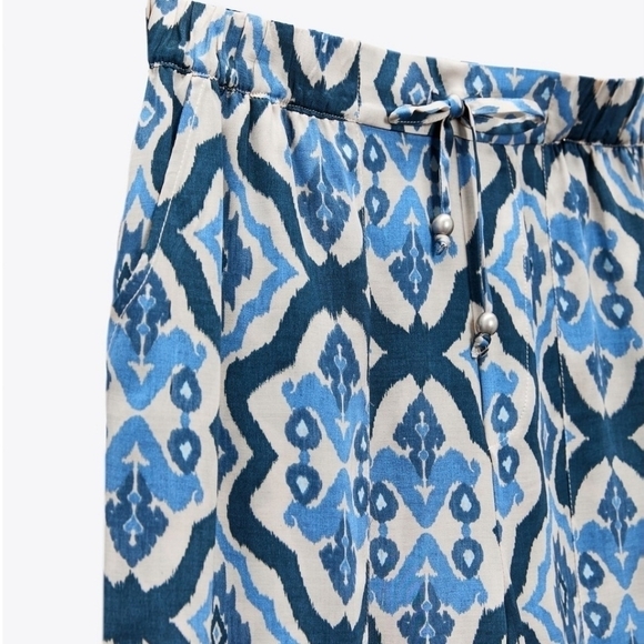 Zara Satin Silky Abstract Print Joggers And Tied Top Set In Cream & Blue Size S - Picture 8 of 16